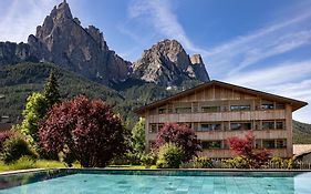 Artnatur Dolomites Hotel & Spa